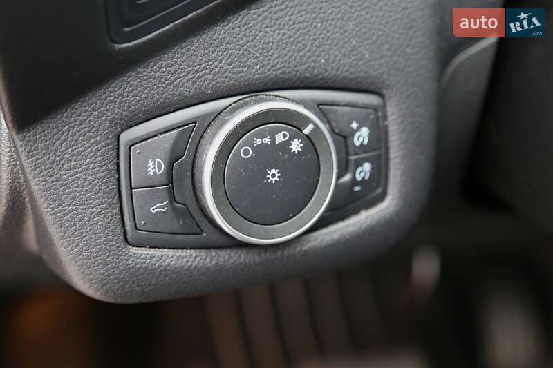 Внедорожник / Кроссовер Ford Escape 2018 в Киеве