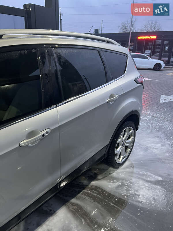 Внедорожник / Кроссовер Ford Escape 2016 в Львове