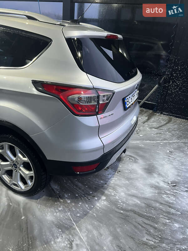 Внедорожник / Кроссовер Ford Escape 2016 в Львове
