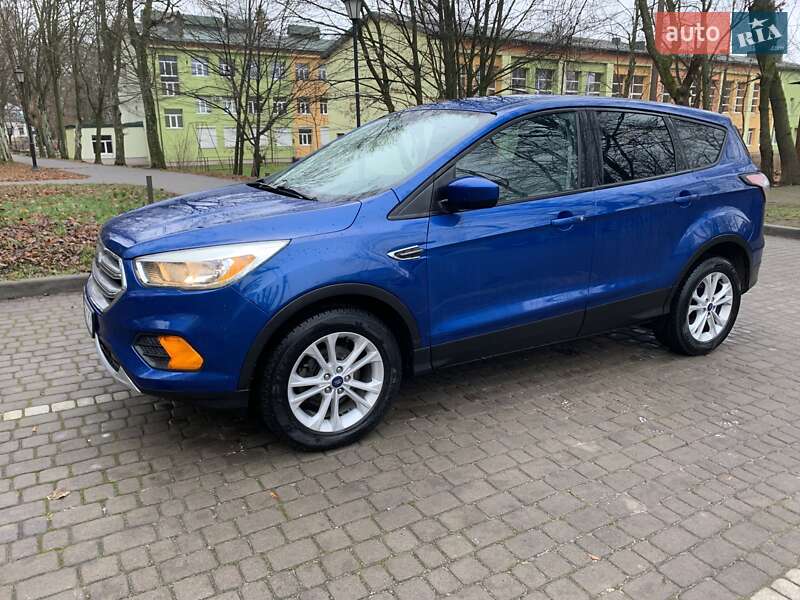 Позашляховик / Кросовер Ford Escape 2017 в Львові