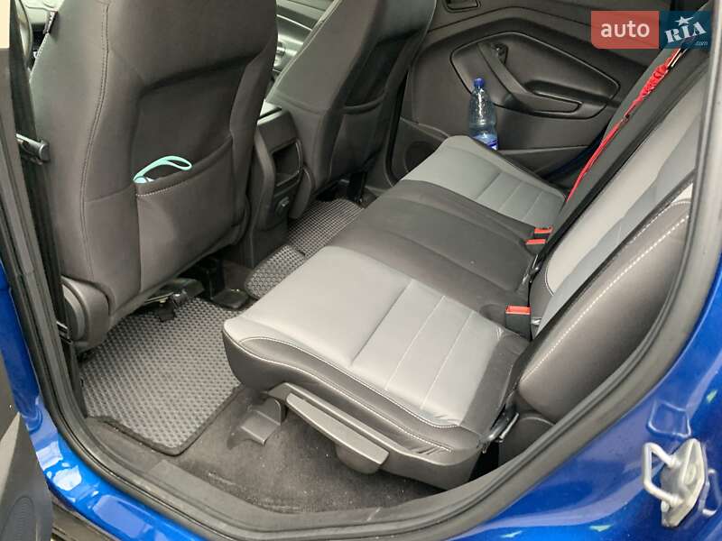 Позашляховик / Кросовер Ford Escape 2017 в Львові