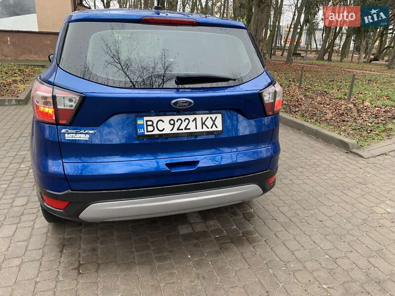 Позашляховик / Кросовер Ford Escape 2017 в Львові