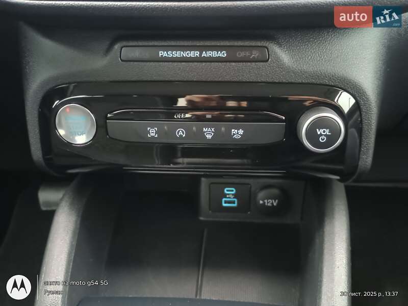 Позашляховик / Кросовер Ford Escape 2024 в Хусті