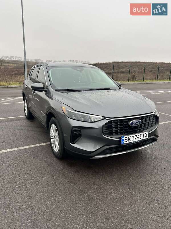 Позашляховик / Кросовер Ford Escape 2024 в Рівному фото Позашляховик / Кросовер Ford Escape 2024 в Рівному