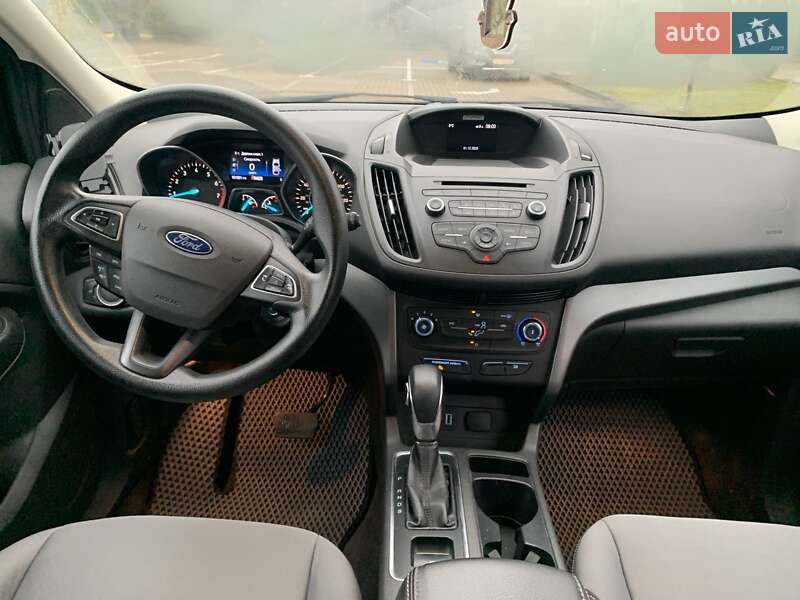 Позашляховик / Кросовер Ford Escape 2017 в Львові