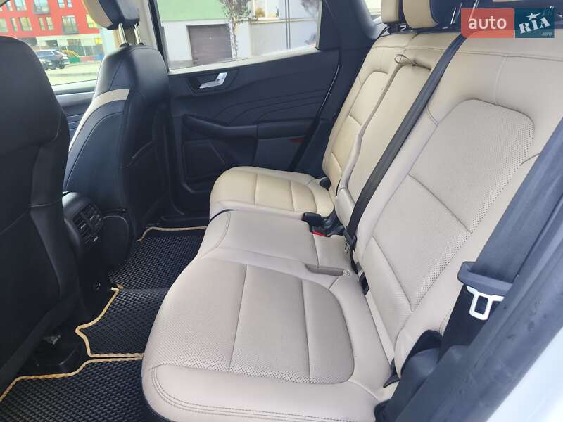 Внедорожник / Кроссовер Ford Escape 2022 в Ивано-Франковске
