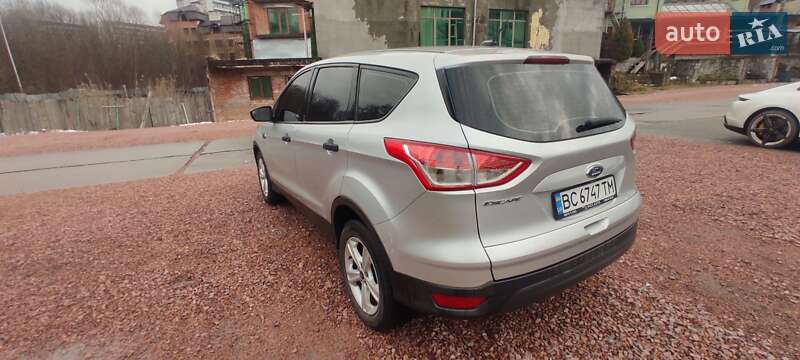 Позашляховик / Кросовер Ford Escape 2015 в Трускавці