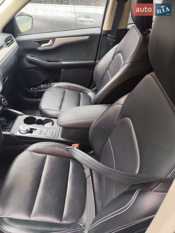 Позашляховик / Кросовер Ford Escape 2020 в Івано-Франківську