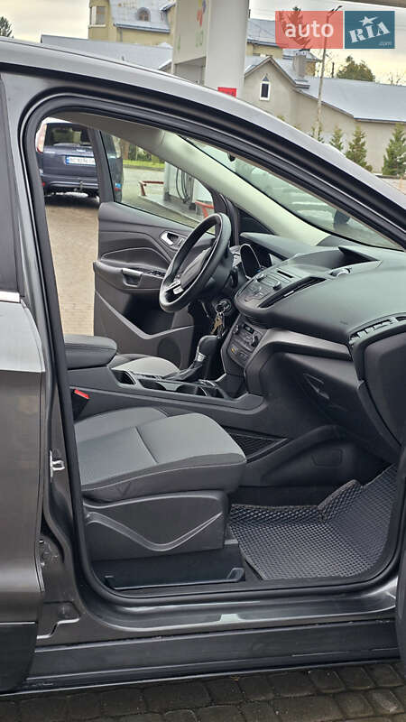 Внедорожник / Кроссовер Ford Escape 2016 в Самборе