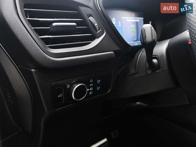 Внедорожник / Кроссовер Ford Escape 2023 в Ивано-Франковске