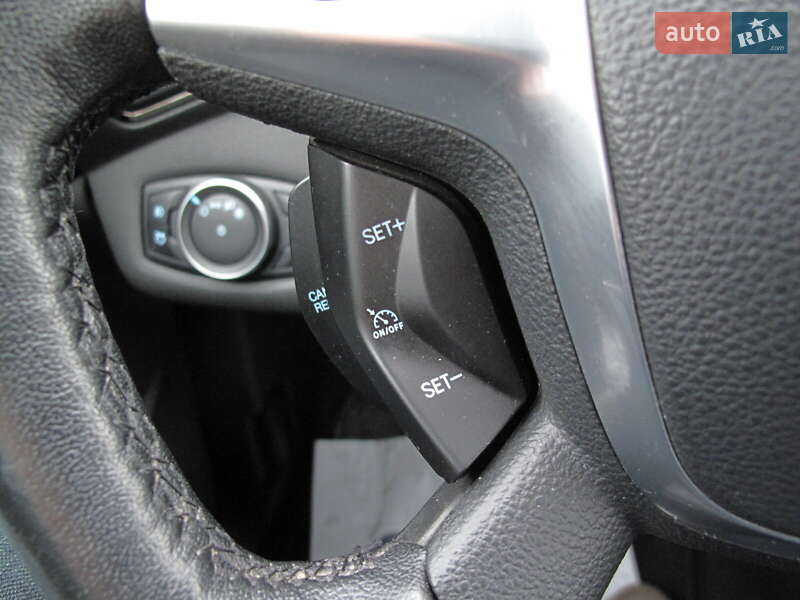 Внедорожник / Кроссовер Ford Escape 2016 в Киеве