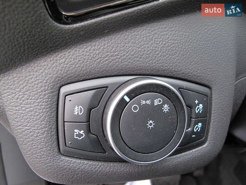 Внедорожник / Кроссовер Ford Escape 2016 в Киеве