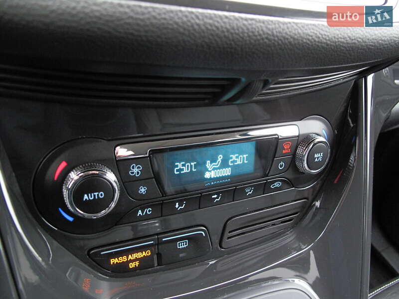 Внедорожник / Кроссовер Ford Escape 2016 в Киеве