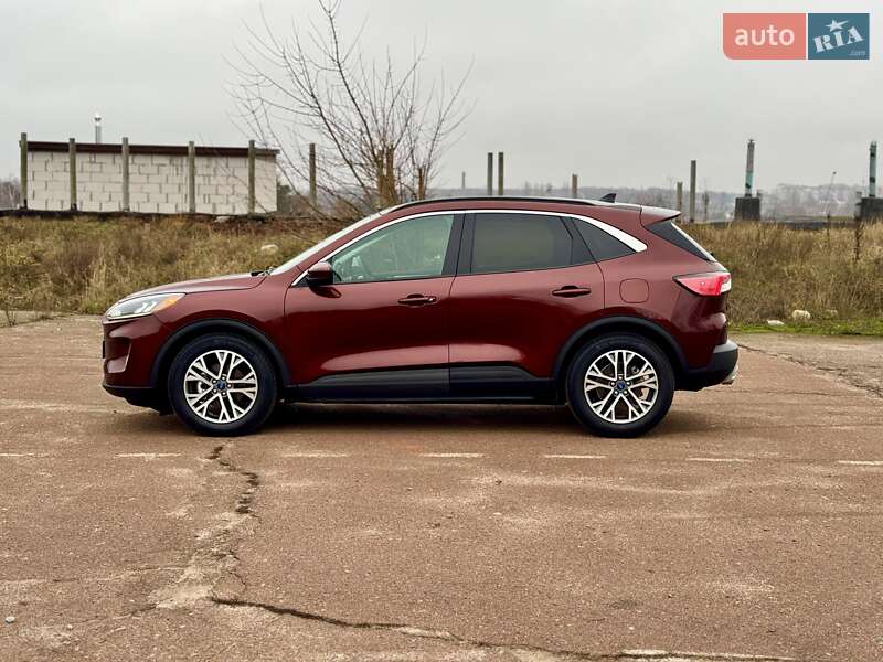 Внедорожник / Кроссовер Ford Escape 2021 в Чернигове