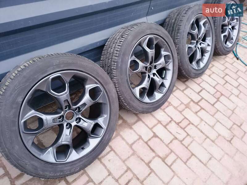 Позашляховик / Кросовер Ford Escape 2015 в Львові фото 13 Позашляховик / Кросовер Ford Escape 2015 в Львові