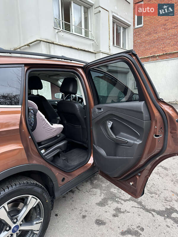 Позашляховик / Кросовер Ford Escape 2016 в Тернополі