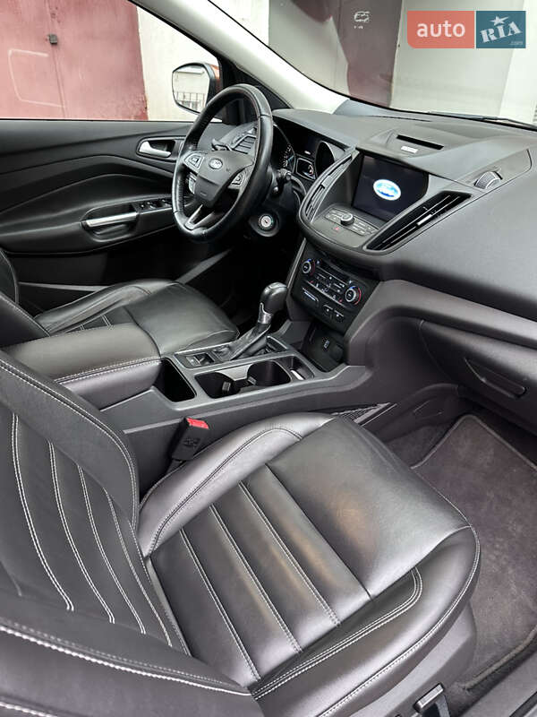 Позашляховик / Кросовер Ford Escape 2016 в Тернополі