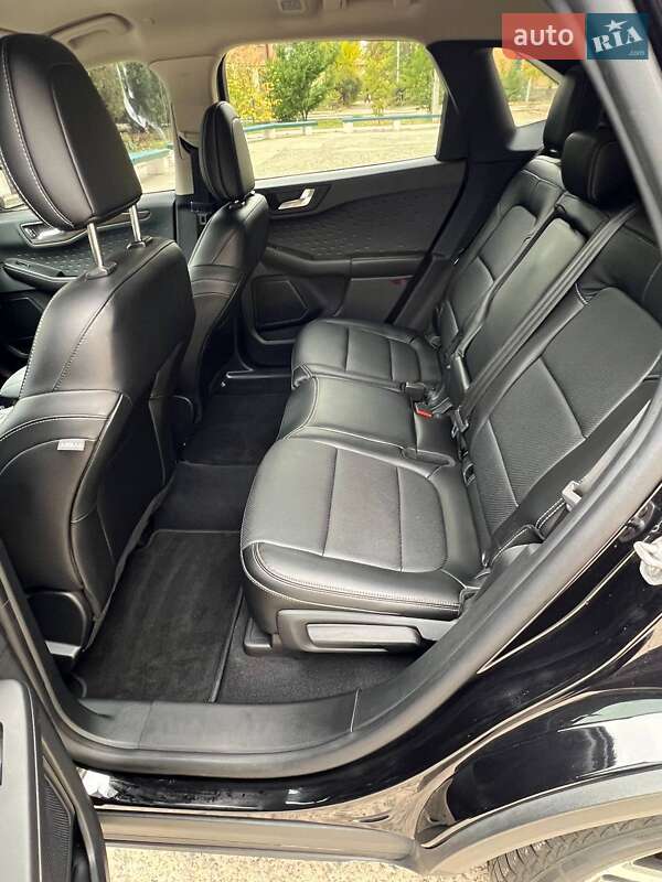 Внедорожник / Кроссовер Ford Escape 2020 в Днепре