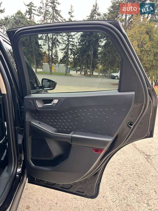 Внедорожник / Кроссовер Ford Escape 2020 в Днепре