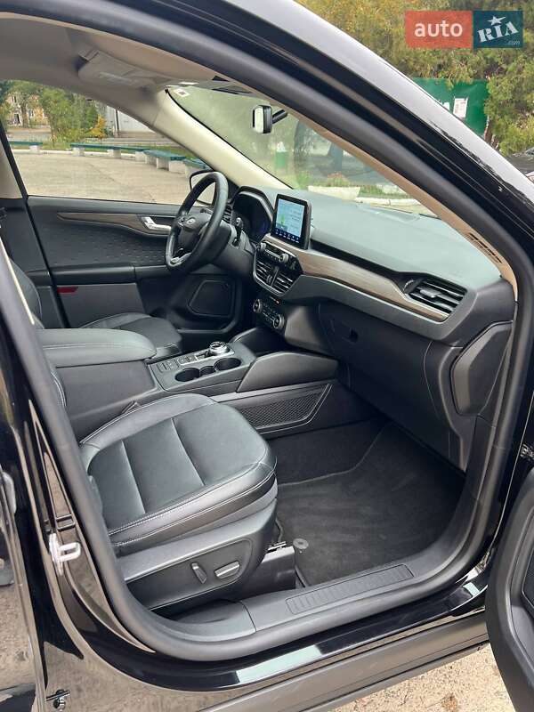 Внедорожник / Кроссовер Ford Escape 2020 в Днепре