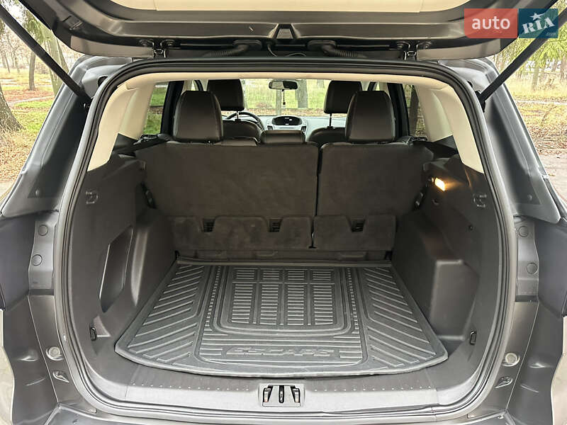 Внедорожник / Кроссовер Ford Escape 2017 в Киеве