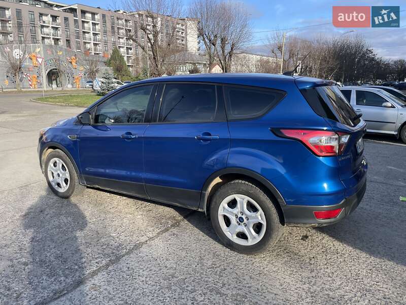 Внедорожник / Кроссовер Ford Escape 2016 в Ужгороде