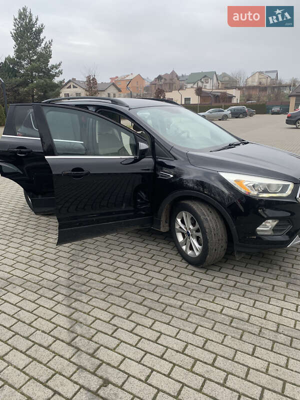 Позашляховик / Кросовер Ford Escape 2016 в Малехові