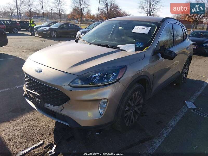 Внедорожник / Кроссовер Ford Escape 2020 в Киеве