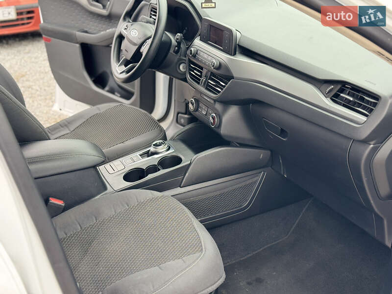 Позашляховик / Кросовер Ford Escape 2019 в Тернополі