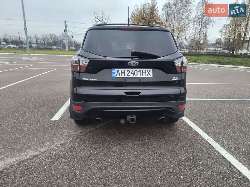 Внедорожник / Кроссовер Ford Escape 2017 в Житомире