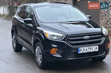 Позашляховик / Кросовер Ford Escape 2017 в Києві