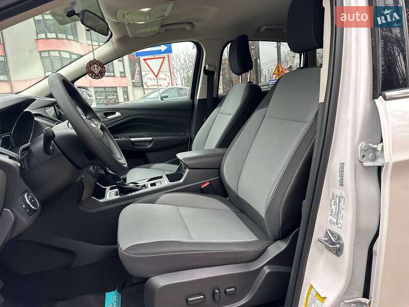 Внедорожник / Кроссовер Ford Escape 2019 в Черновцах