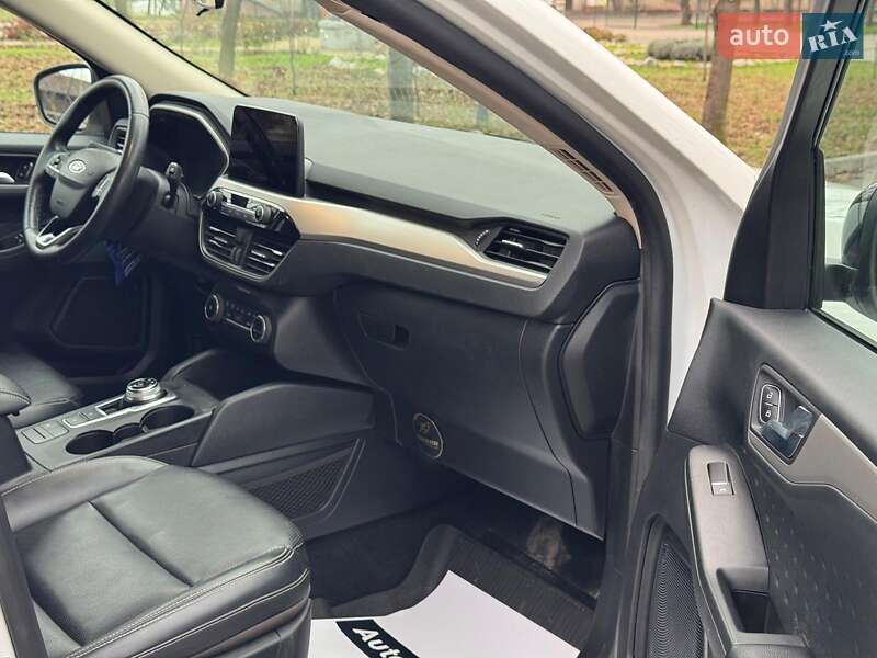 Позашляховик / Кросовер Ford Escape 2019 в Запоріжжі