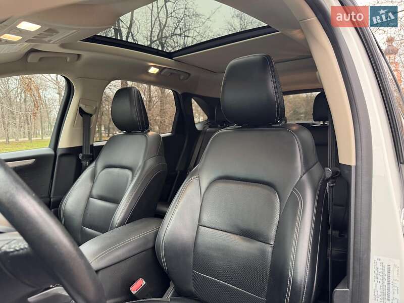 Позашляховик / Кросовер Ford Escape 2019 в Запоріжжі