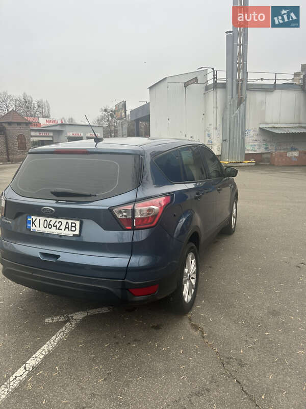 Внедорожник / Кроссовер Ford Escape 2018 в Борисполе