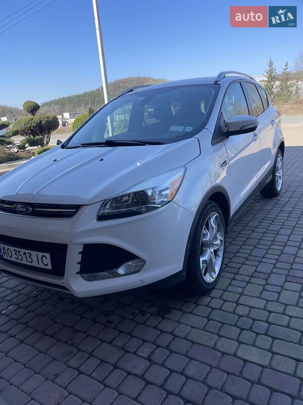 Внедорожник / Кроссовер Ford Escape 2012 в Иршаве