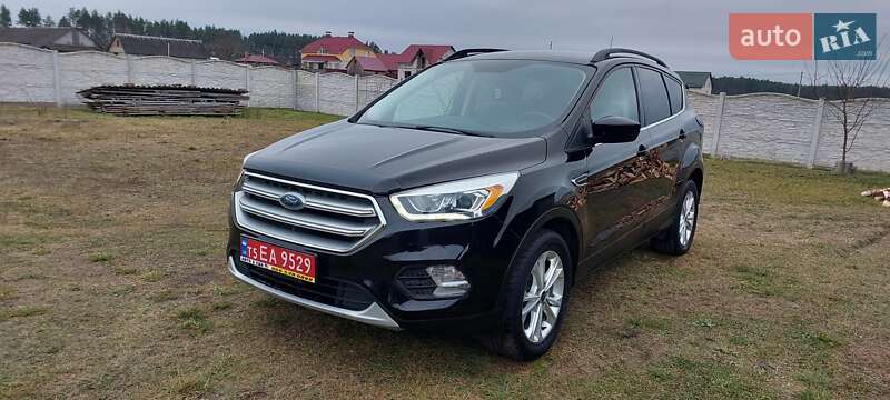 Внедорожник / Кроссовер Ford Escape 2017 в Дубно