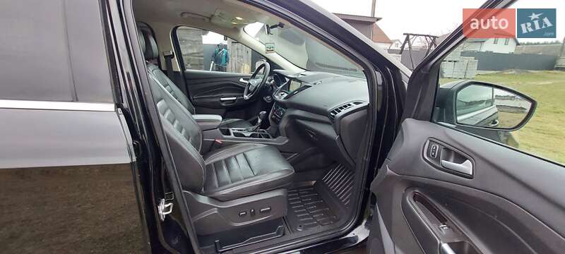 Внедорожник / Кроссовер Ford Escape 2017 в Дубно