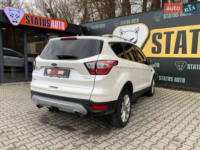 Внедорожник / Кроссовер Ford Escape 2017 в Хмельницком