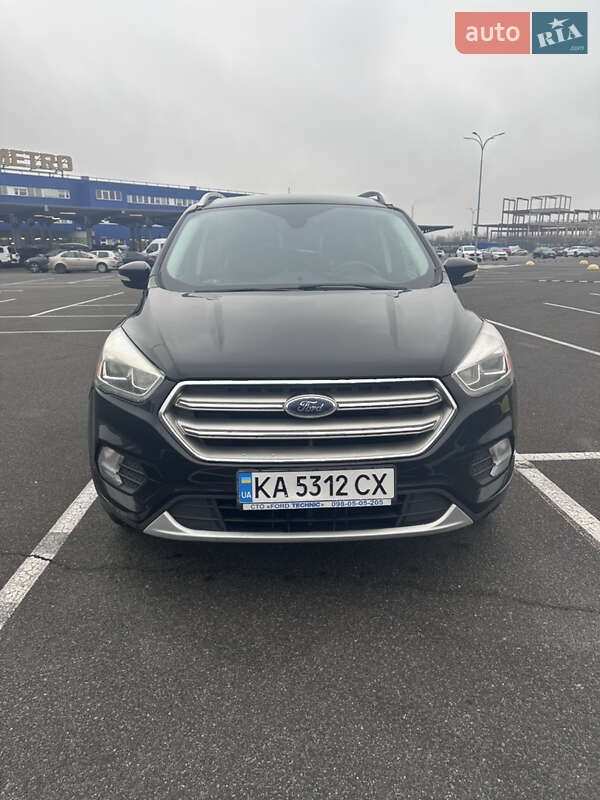 Внедорожник / Кроссовер Ford Escape 2016 в Киеве