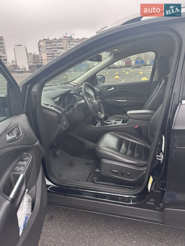 Внедорожник / Кроссовер Ford Escape 2016 в Киеве