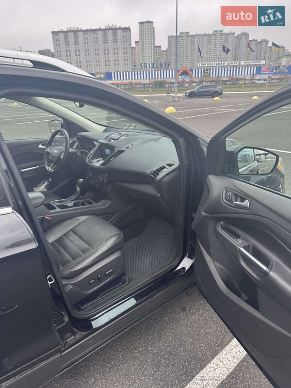 Внедорожник / Кроссовер Ford Escape 2016 в Киеве