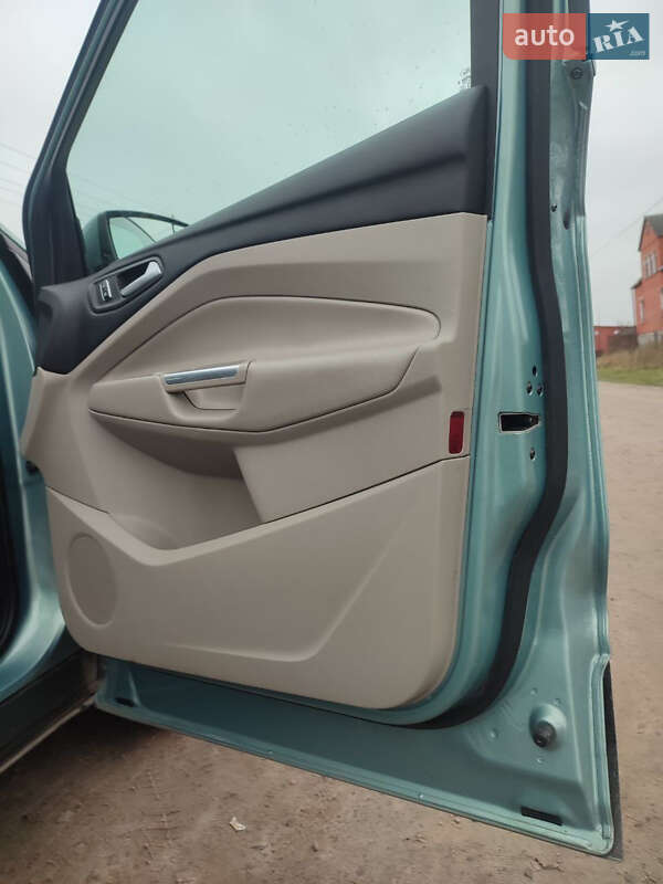 Позашляховик / Кросовер Ford Escape 2013 в Дубровиці