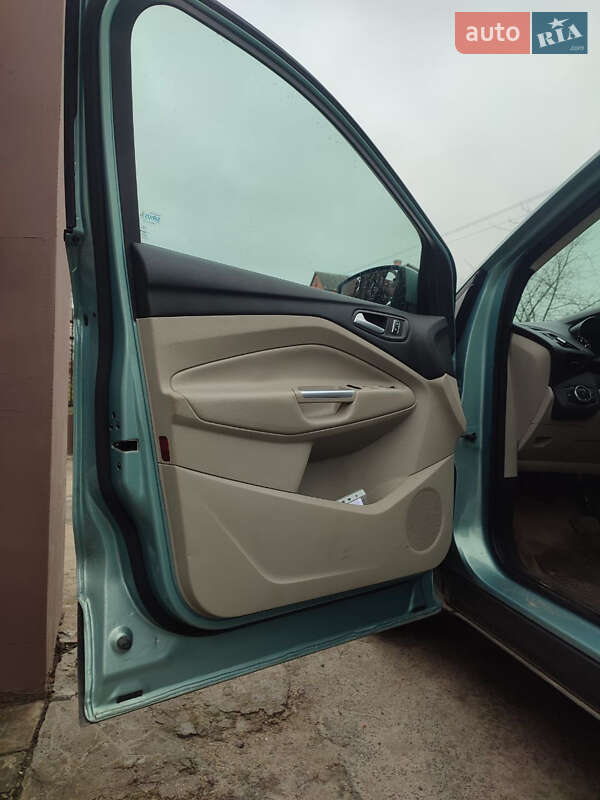 Позашляховик / Кросовер Ford Escape 2013 в Дубровиці