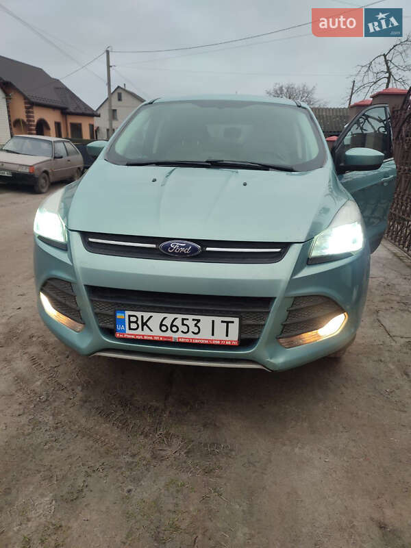 Позашляховик / Кросовер Ford Escape 2013 в Дубровиці
