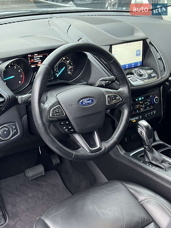Внедорожник / Кроссовер Ford Escape 2019 в Одессе