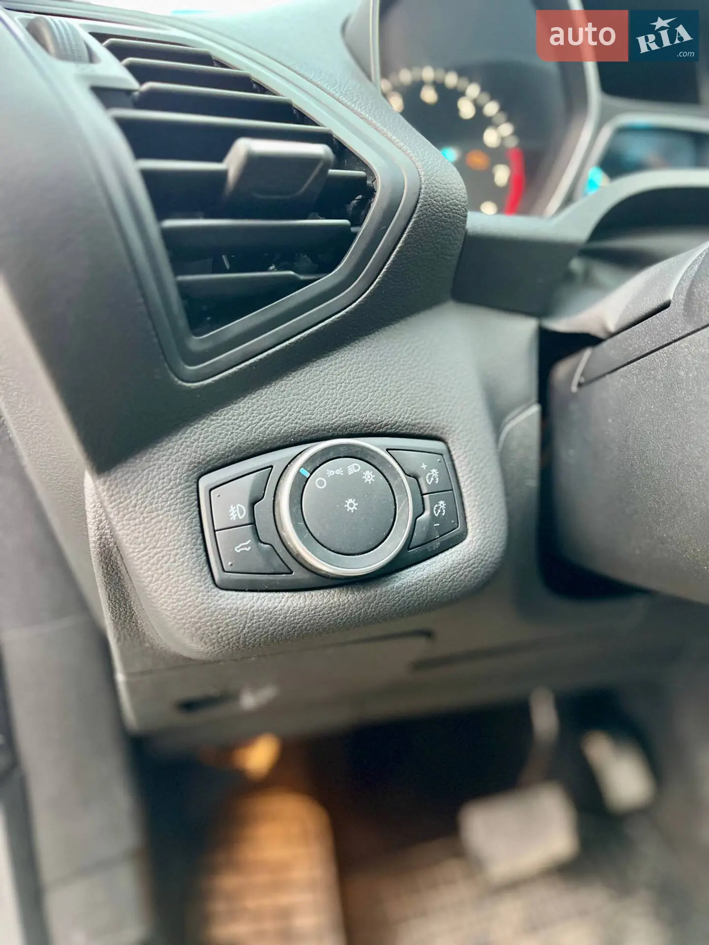 2017 Ford Escape - мініатюра 16