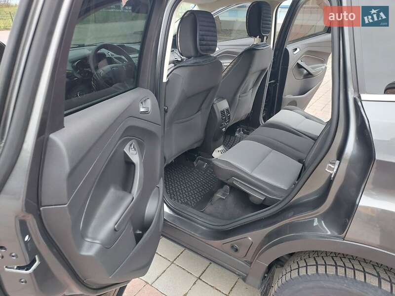 Внедорожник / Кроссовер Ford Escape 2017 в Карловке фото 10 Внедорожник / Кроссовер Ford Escape 2017 в Карловке