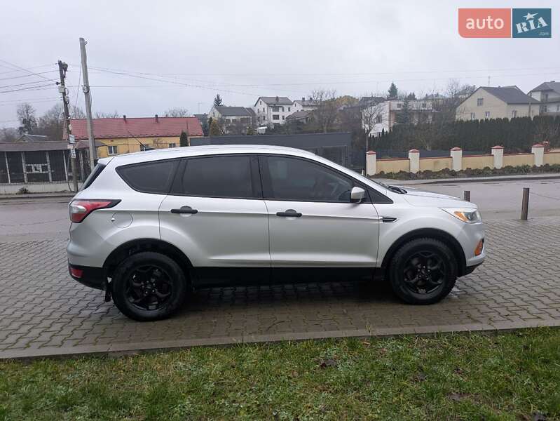 Позашляховик / Кросовер Ford Escape 2017 в Львові
