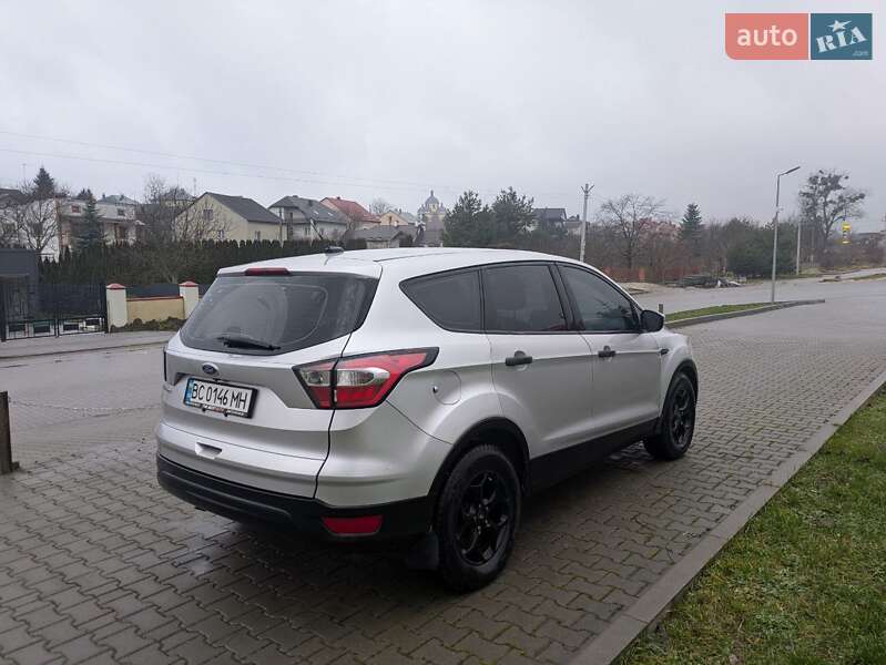 Позашляховик / Кросовер Ford Escape 2017 в Львові